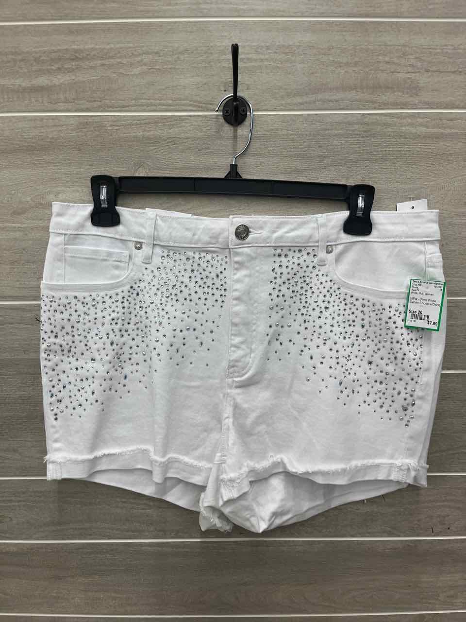 Rue 21 Size 20 White Plus Shorts
