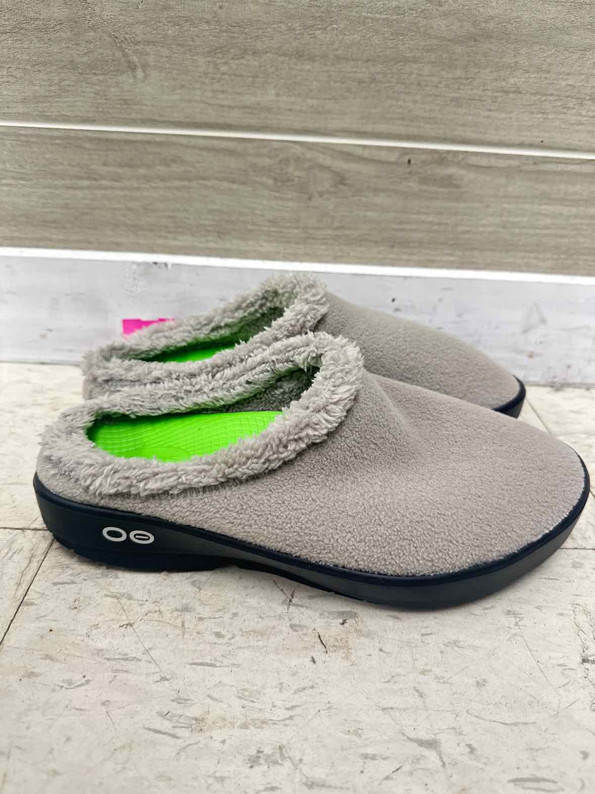 Oofos US Shoe Size 10 Men Shoes