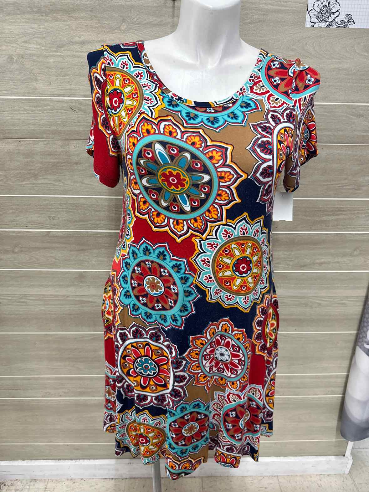 Size 12/14 Multi-Color Womens Dress
