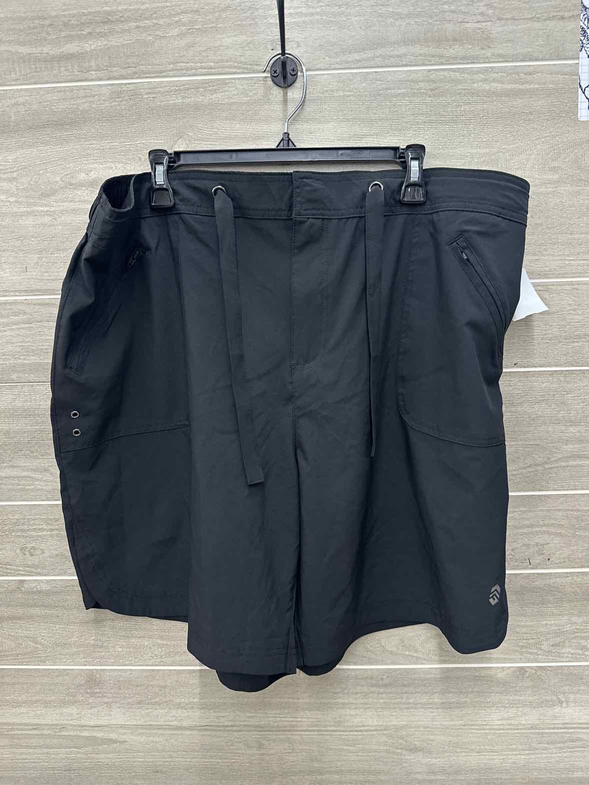 Free Country Size 20/22W Black Plus Shorts