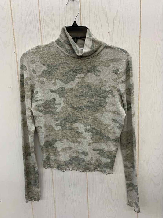 Love Fire Gray Junior Size Small Shirt