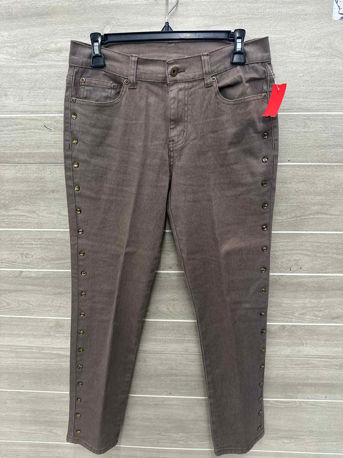 DG2 Size 6P Brown Petite Jeans
