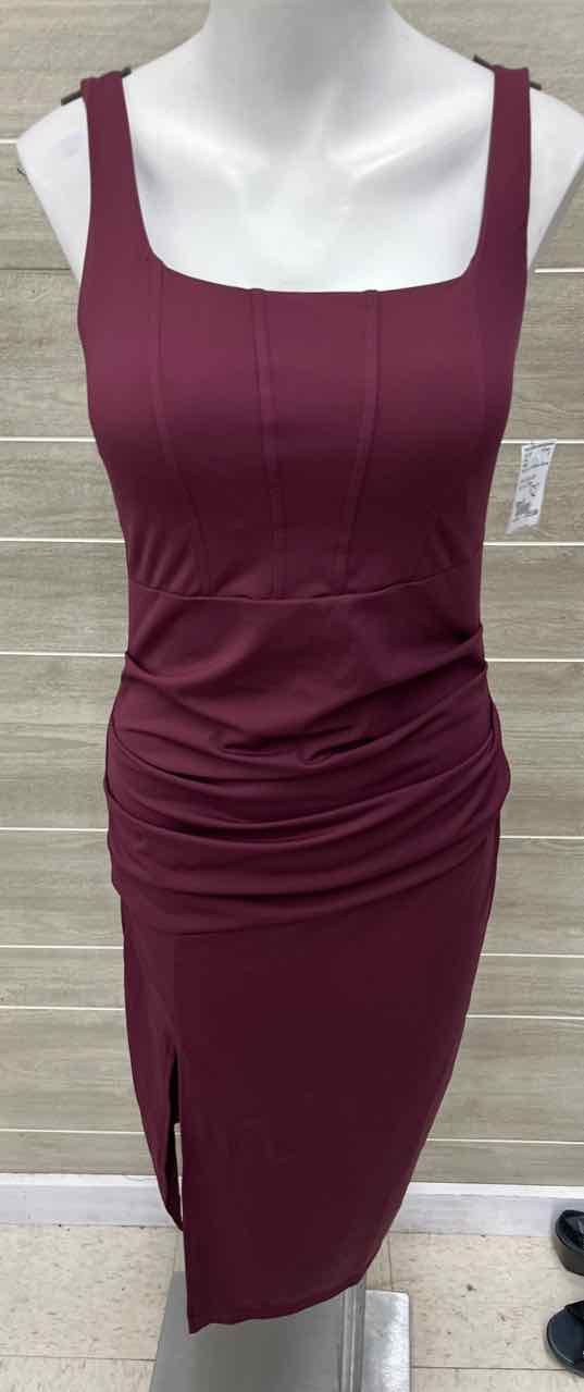 Halara Size S Burgundy Womens Dress
