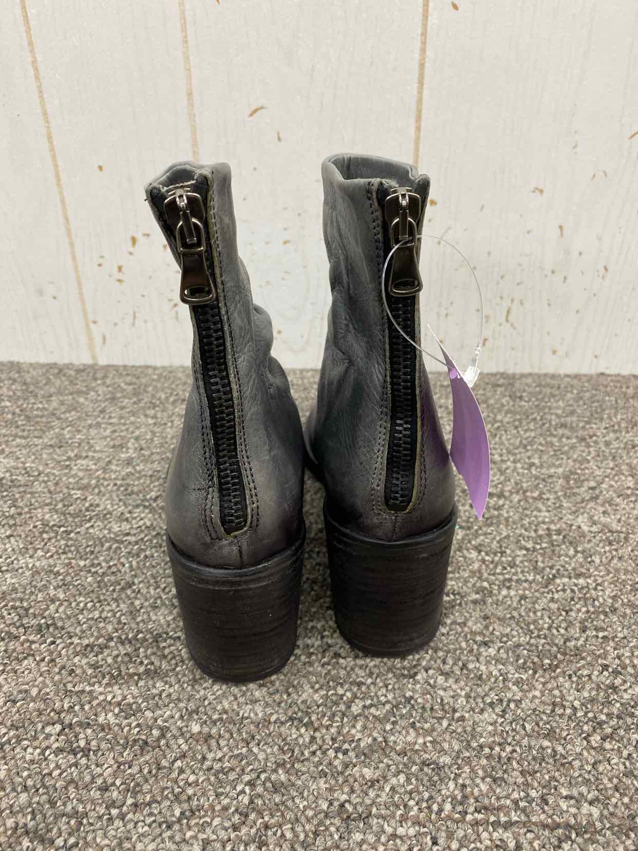 Gray Womens Size 5.5 Boots