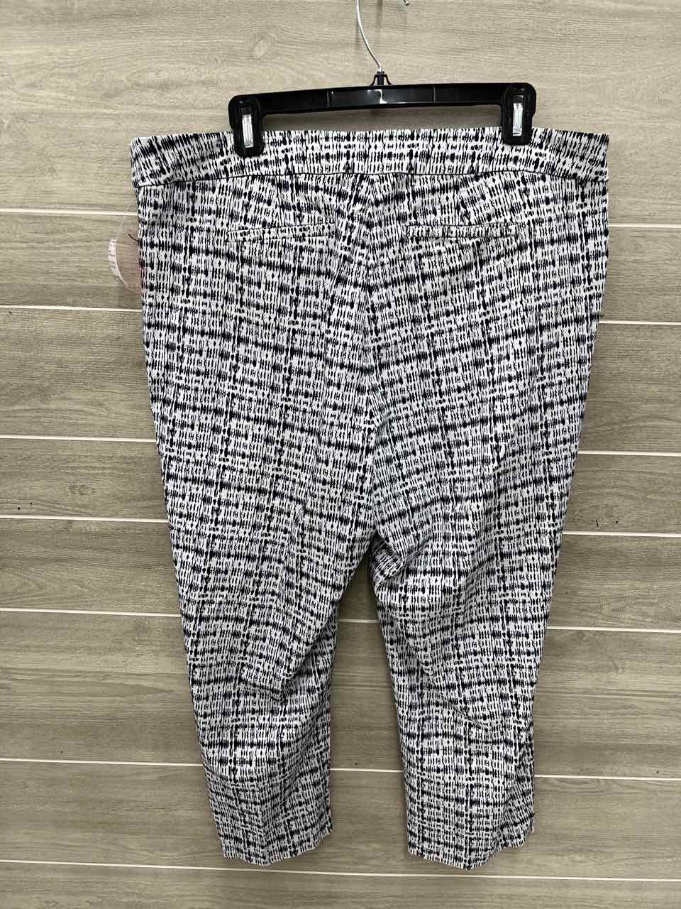 CJ Banks Black Womens Women Size 18W Pants