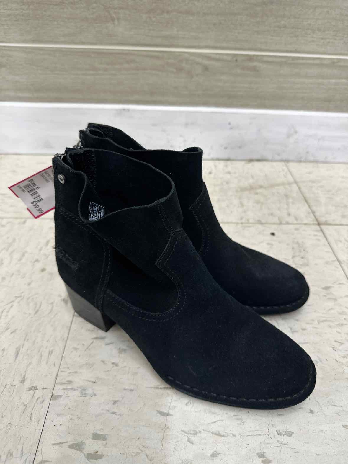 UGG Black Womens Size 6 Boots