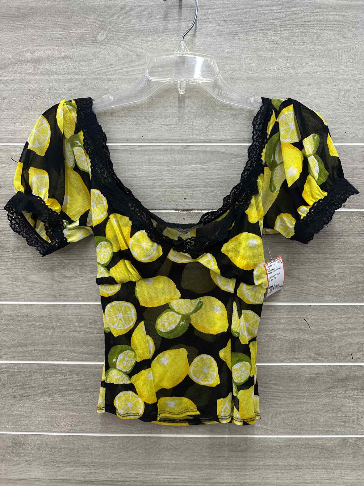 Kimchi Blue Size S Yellow Junior Shirt