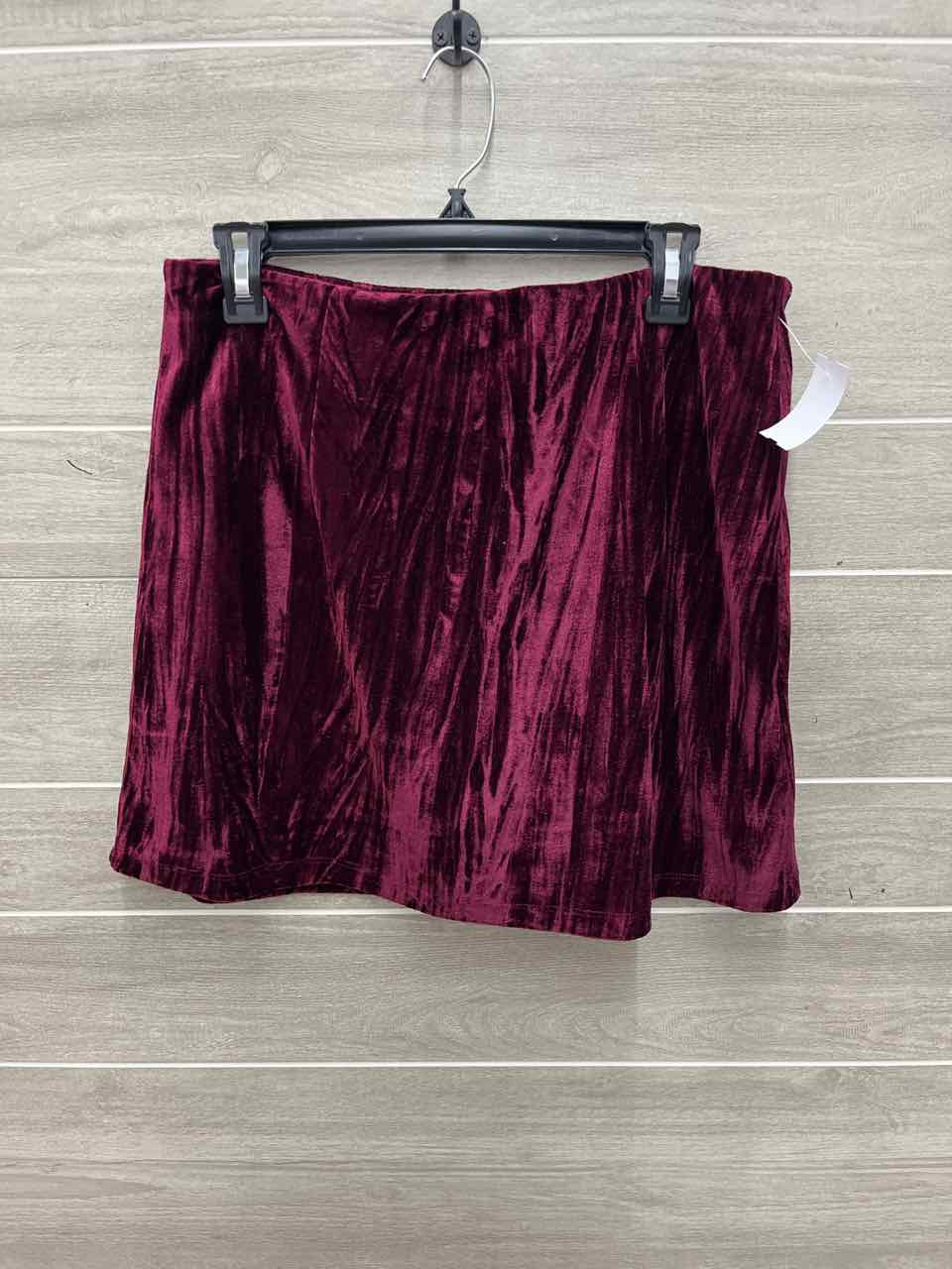 Halara Size L Burgundy Womens Skirt