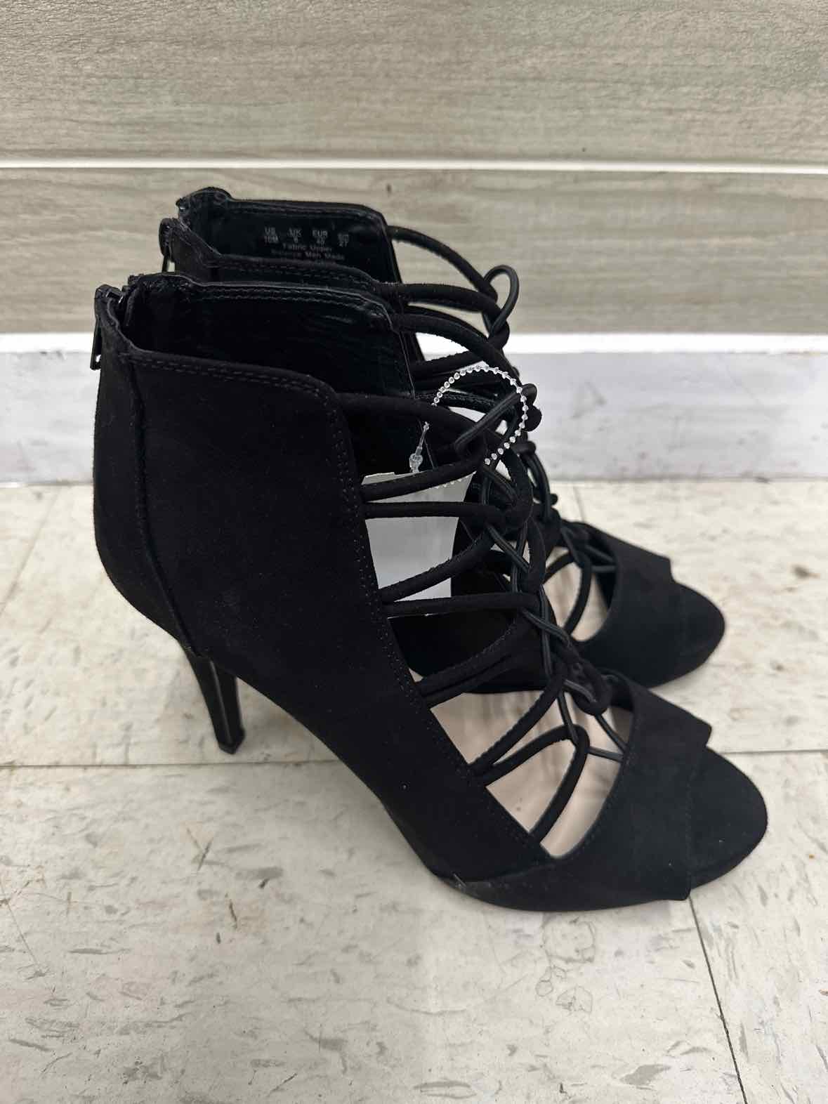 Fergie US Shoe Size 10 Black Womens Sandals