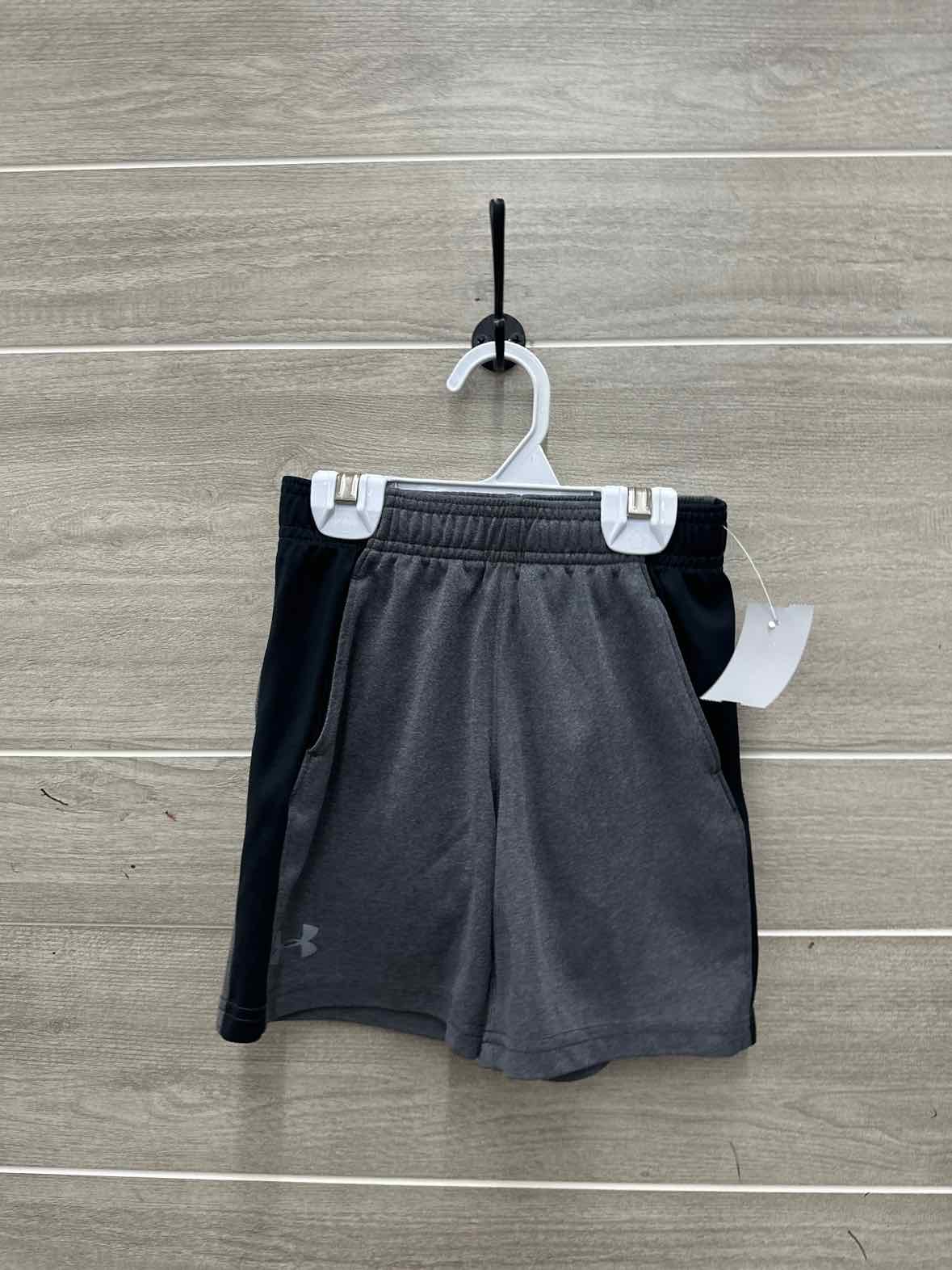 Under Armour Boys Size 4 Shorts