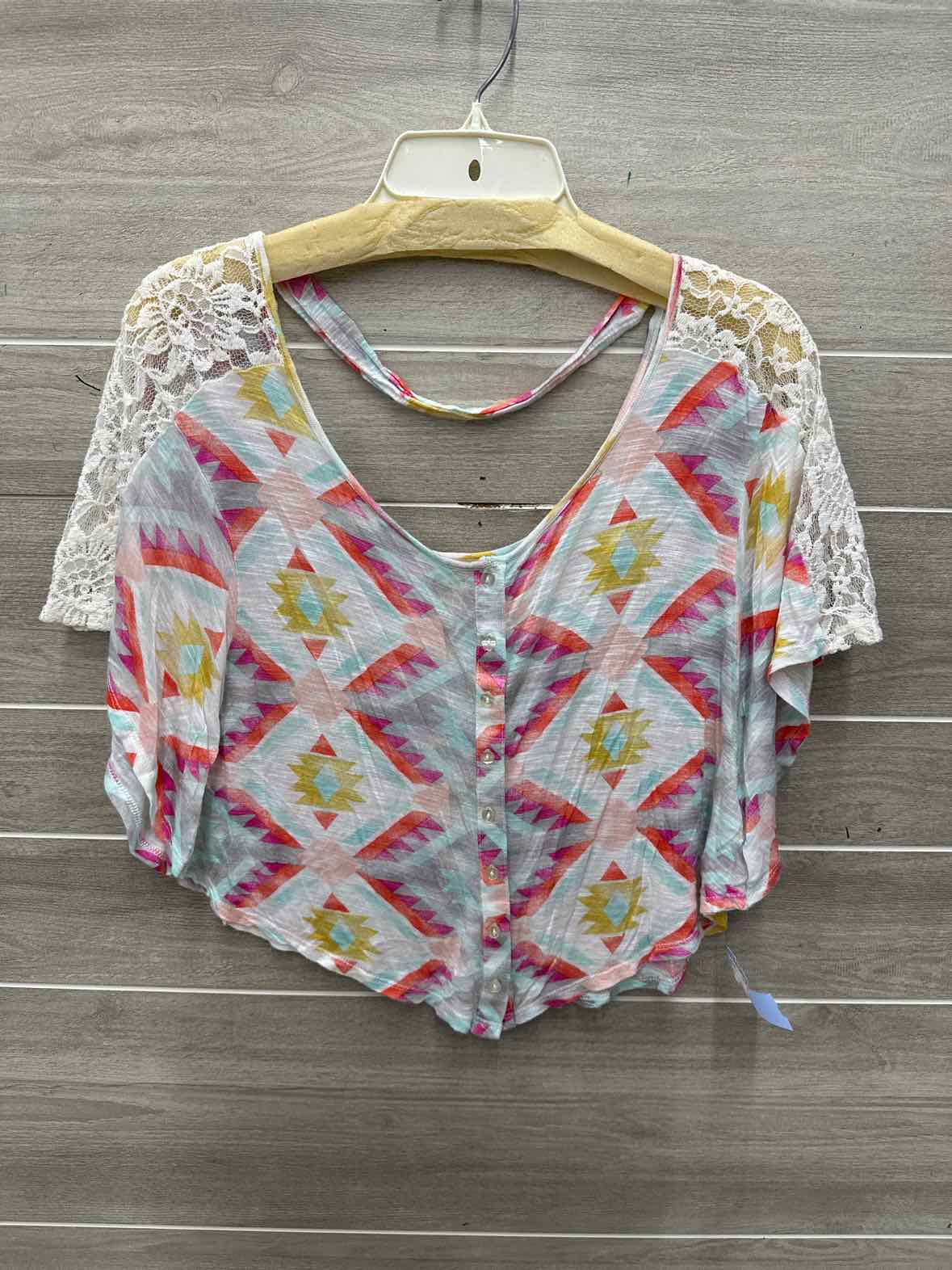 Kirra Size M Pink Junior Shirt