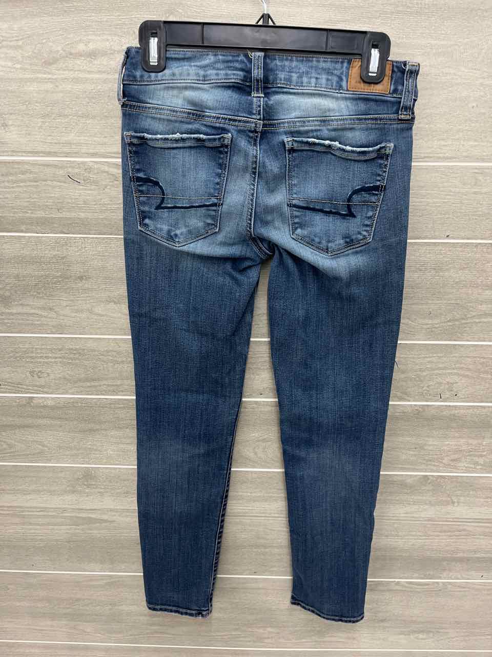 American Eagle Size 2 Short Blue Womens Jeans