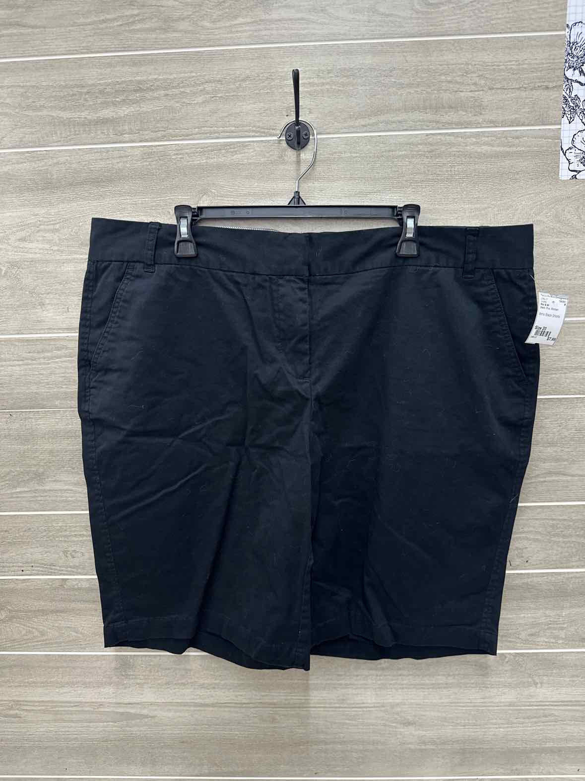 Roz & Ali Size 20 Black Plus Shorts