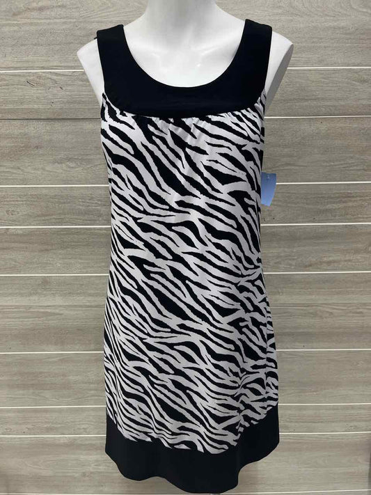 Wrapper Size 8/10 Black Womens Dress