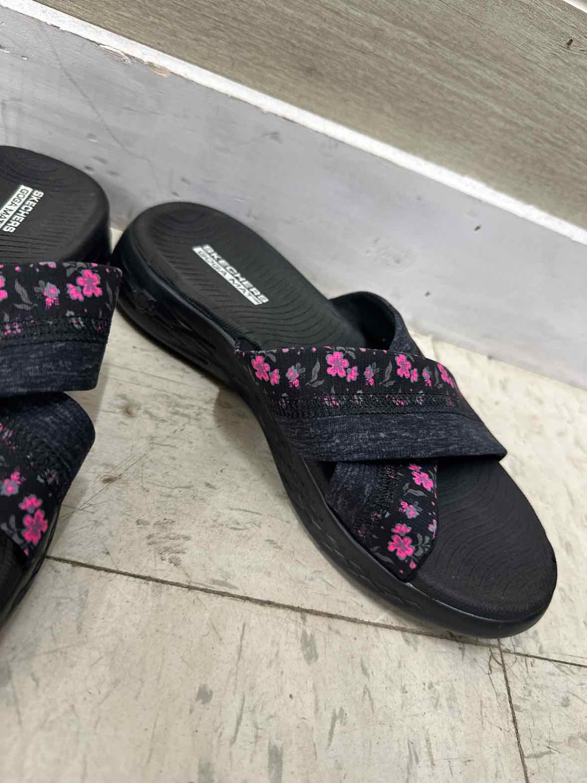 Skechers US Shoe Size 6 Black Womens Sandals