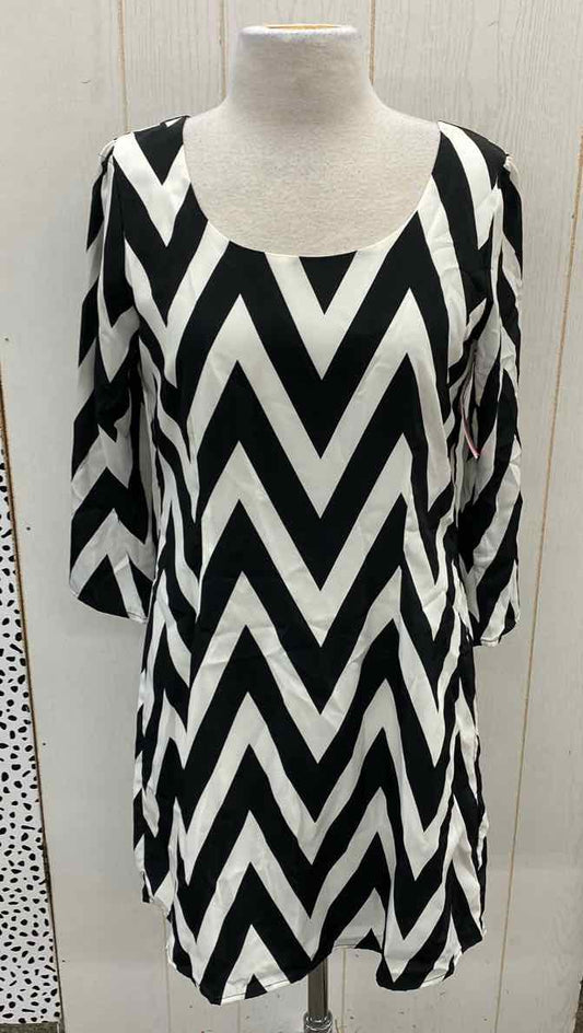 Mono b Black Womens Size 8/10 Dress