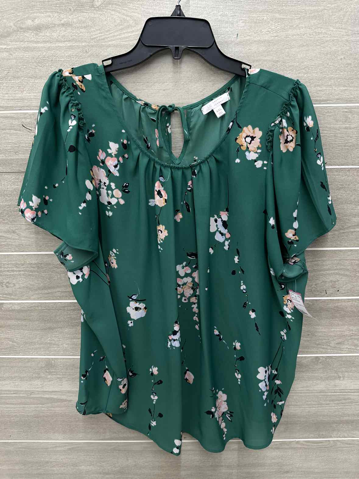 Lauren Conrad Size XXL Green Plus Shirt
