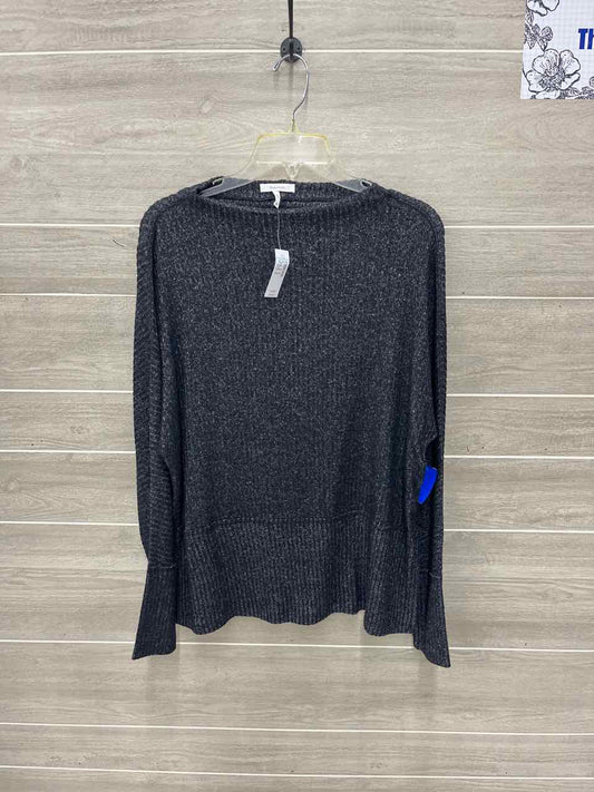 Maurices Size M Gray Womens Shirt