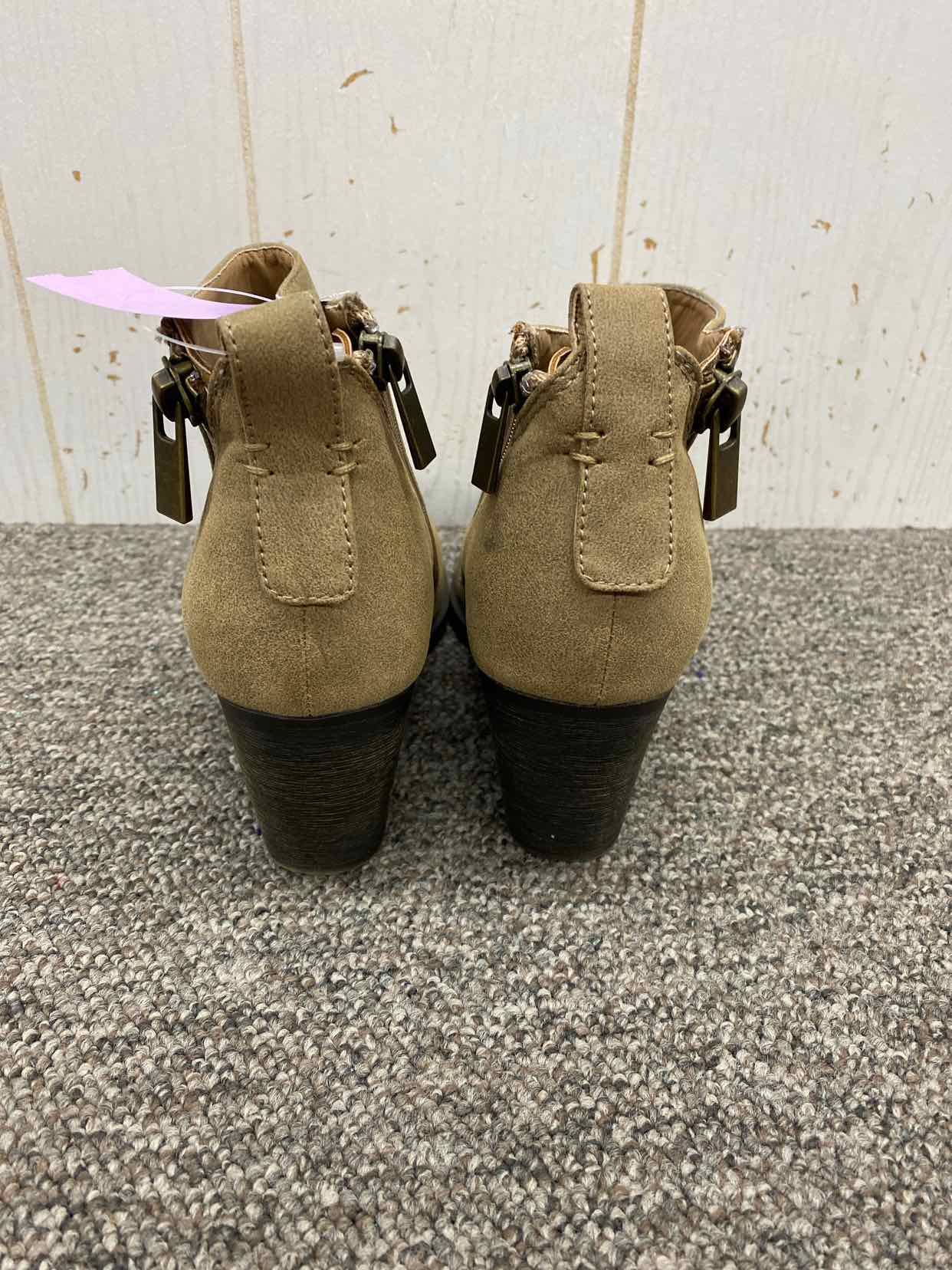 Tan Womens Size 7 Boots