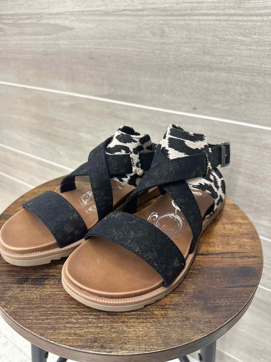 Very G US Shoe Size 6 Black Womens Sandals