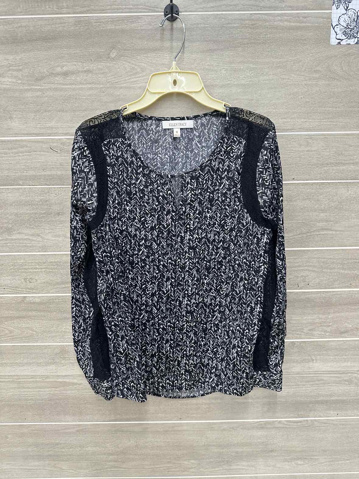 Ellen Tracy Size M Black Womens Shirt