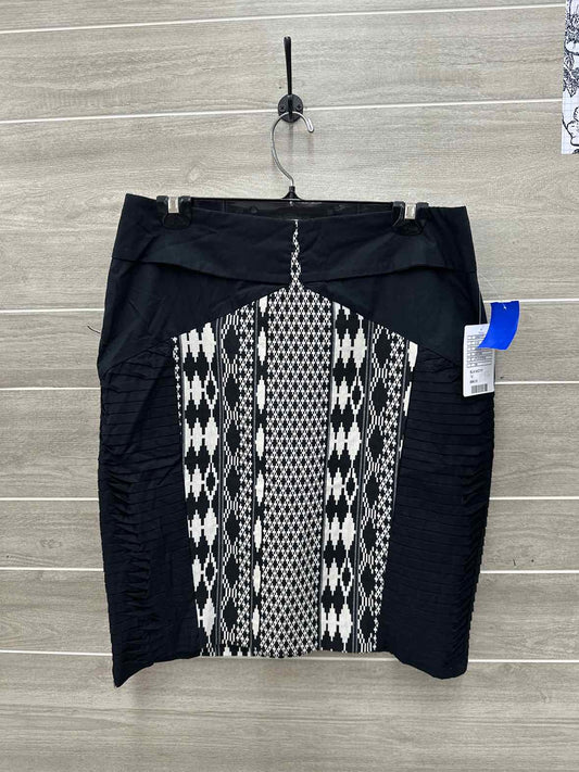 floreat Size 12 Black Womens Skirt