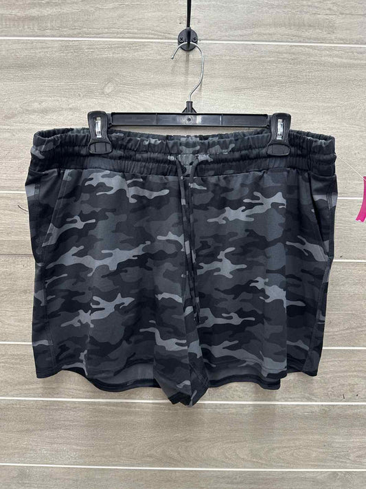 Maurices Size L/XL Gray Womens Shorts