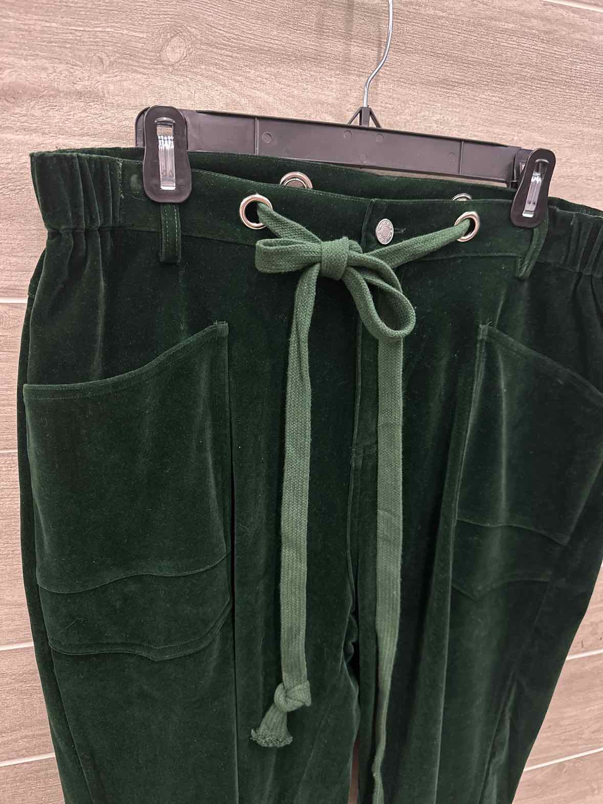 Size 10/12 Green Womens Pants