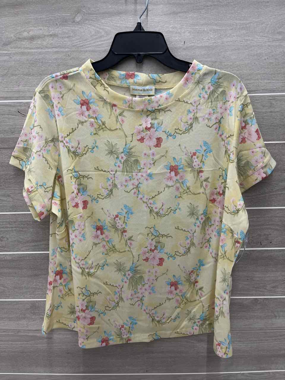 Monroe & Main Size 1X Yellow Plus Shirt