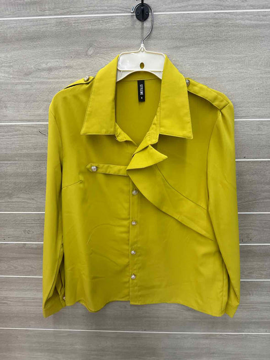 Size M Green Womens Shirt