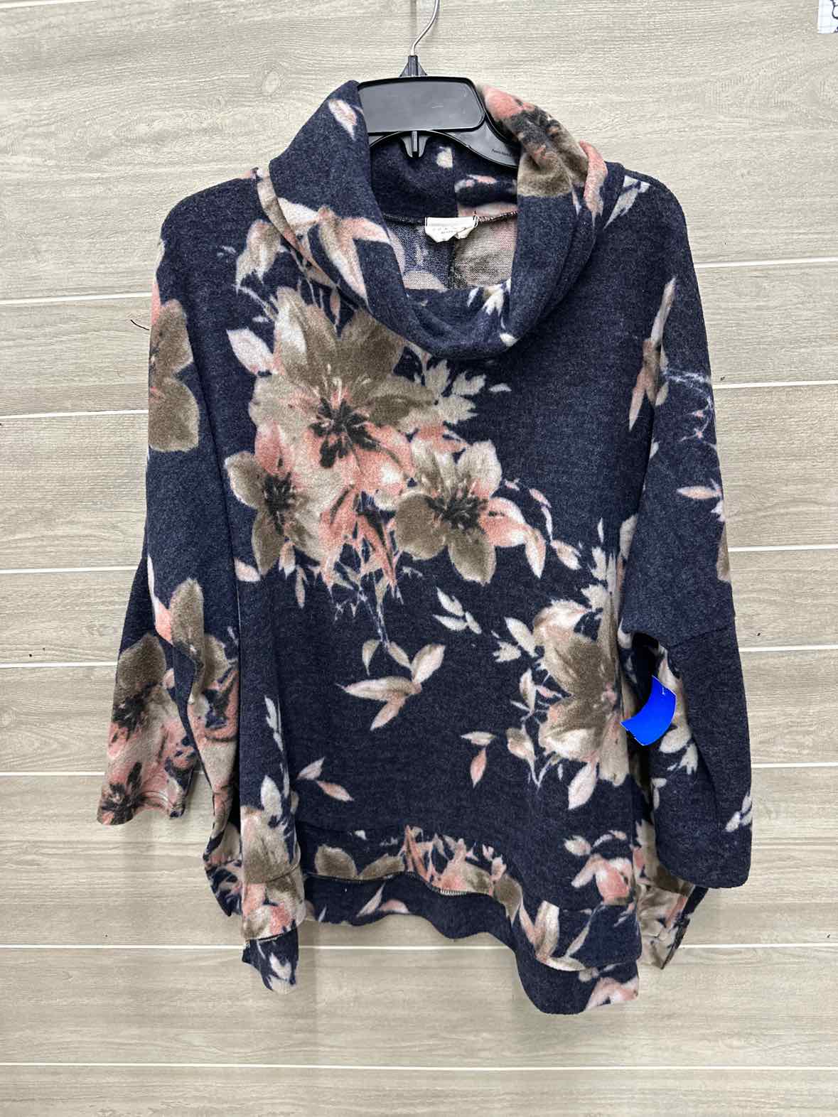 143 Story Size M/L Navy Womens Shirt