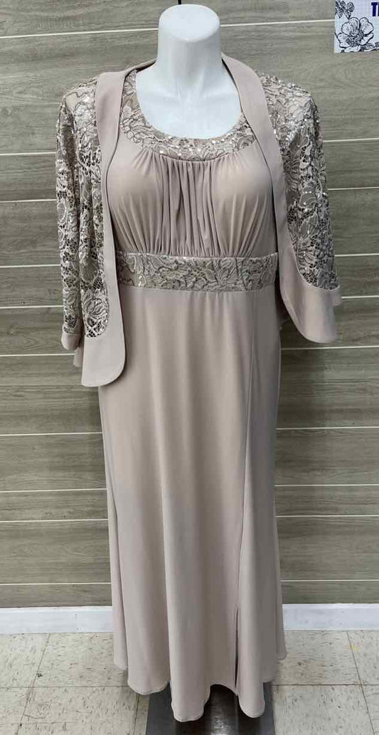 R&M Richards Tan Womens Women Size 16 Gown/Evening Wear
