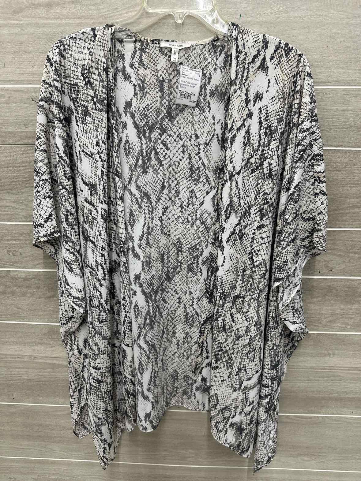 Maurices Size One Size Cream Womens Shirt