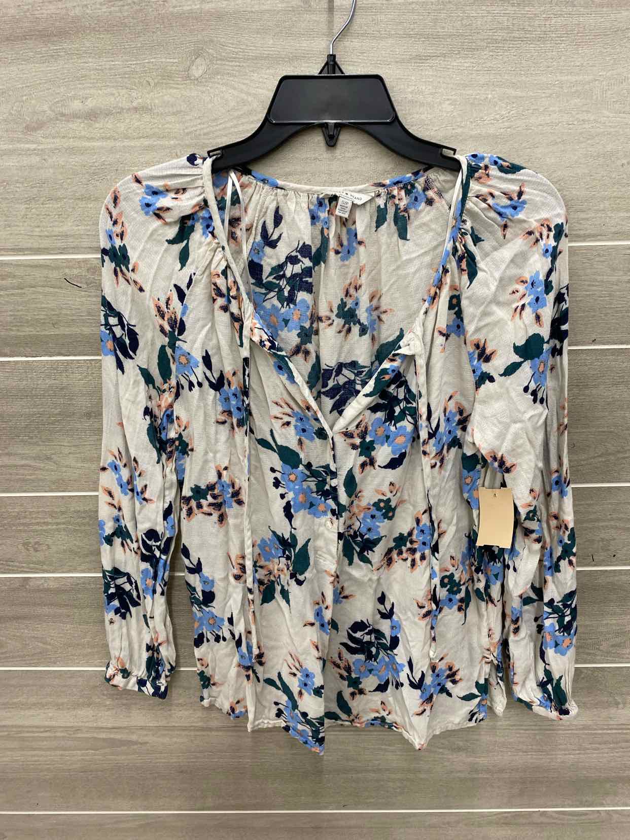 Lucky Cream Womens Size Small Shirt