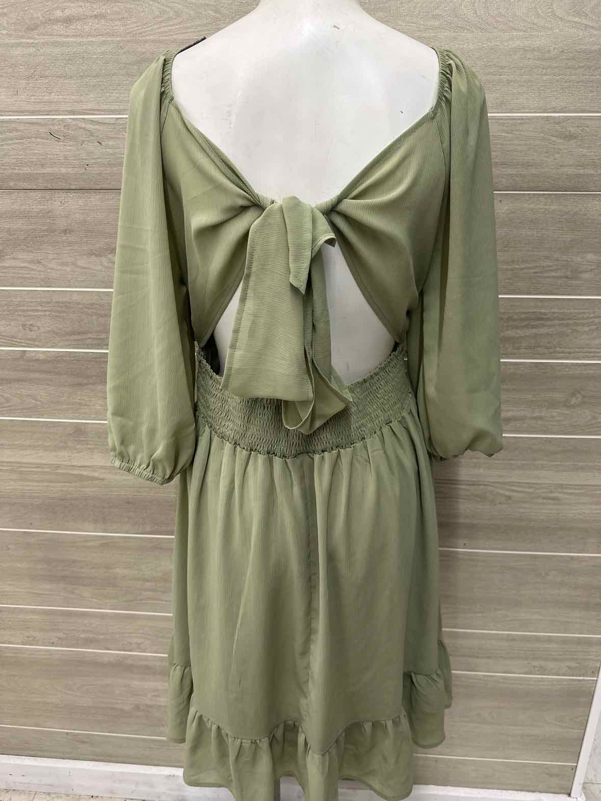 Dokotoo Size 8/10 Green Womens Dress