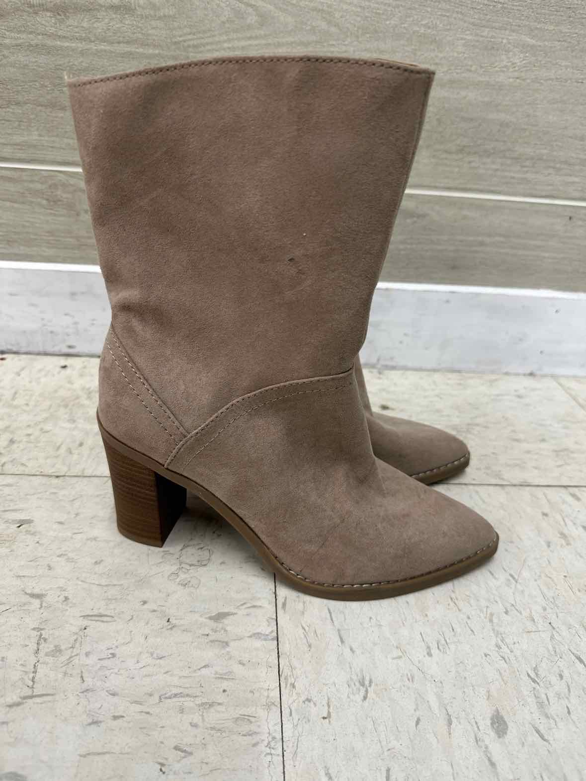 US Shoe Size 7 Tan Womens Boots