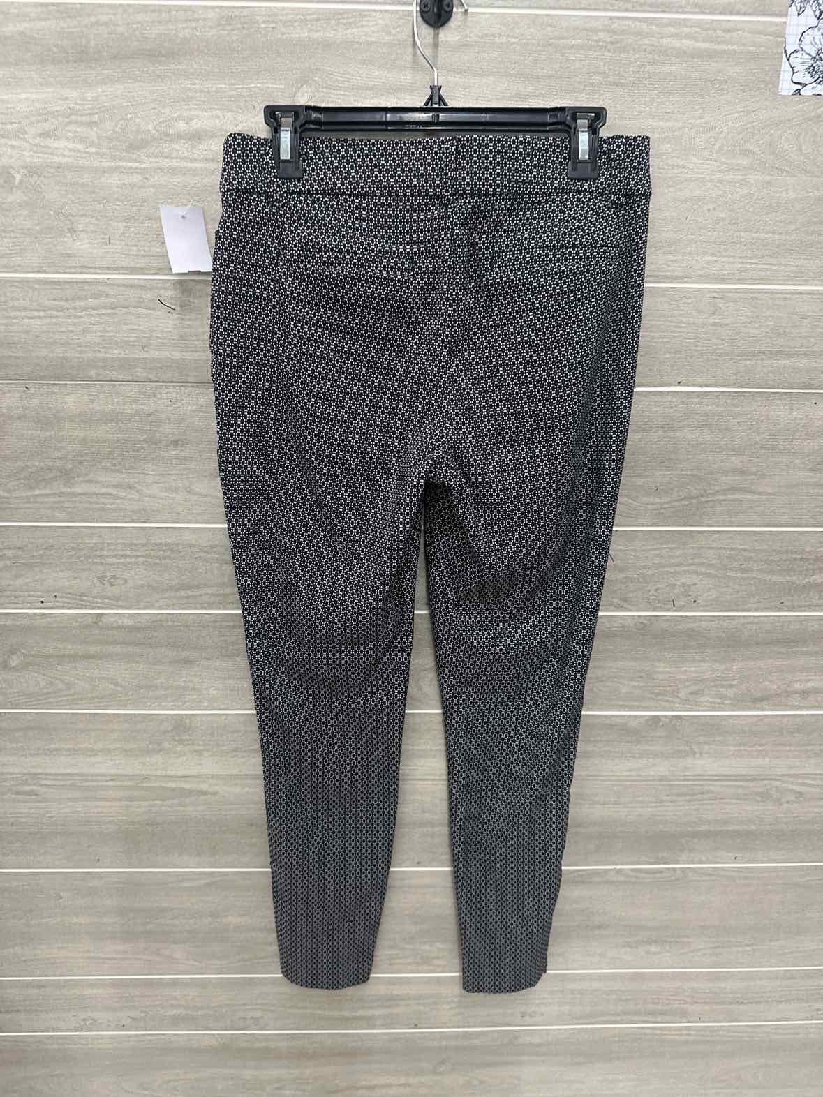 Maurices Size 8/10 Long Black Womens Pants