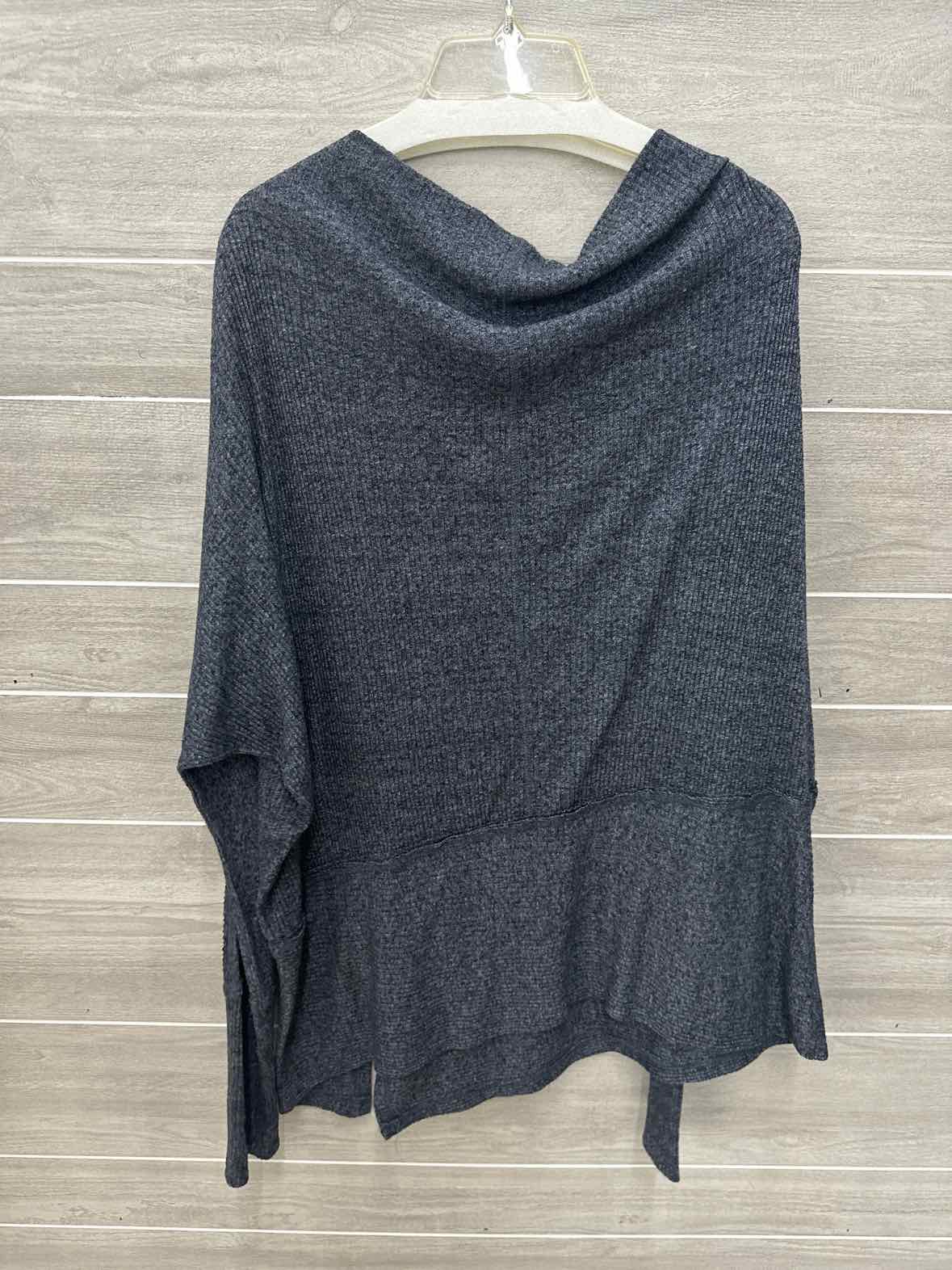 We the Free Gray Womens Size XL/1X Shirt