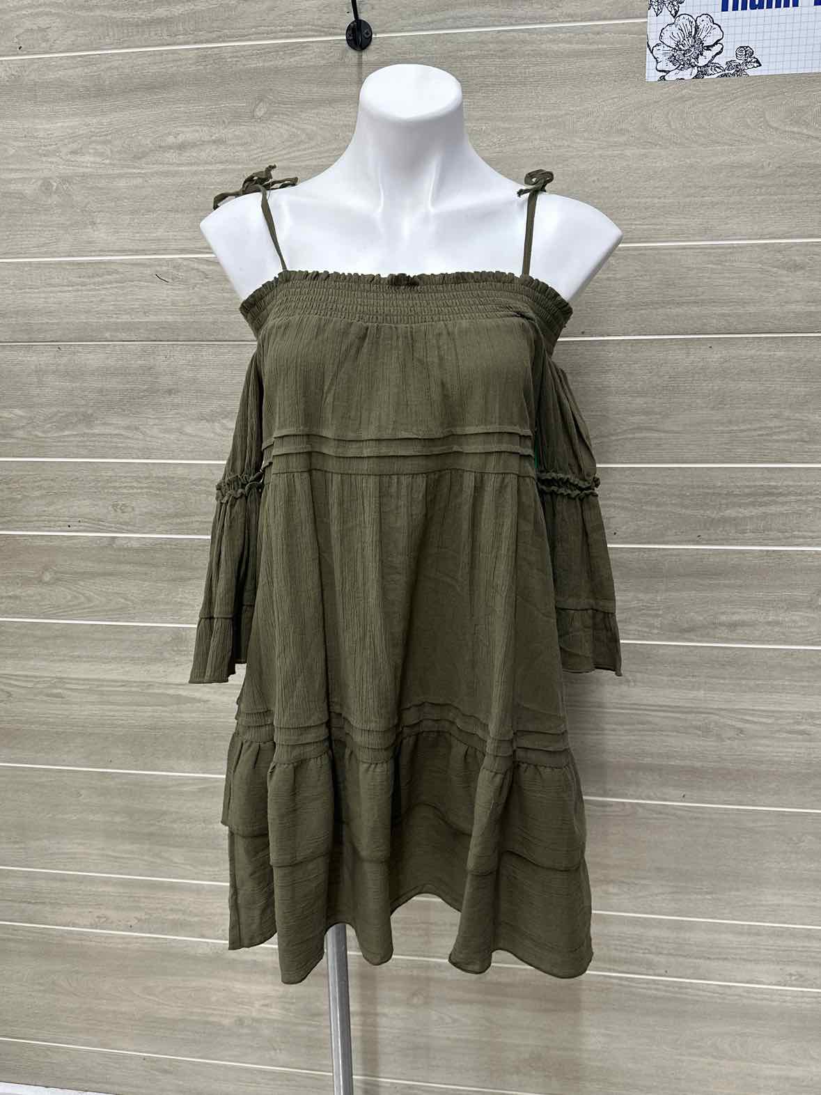 Romeo & Juliet Size 6 Olive Womens Dress