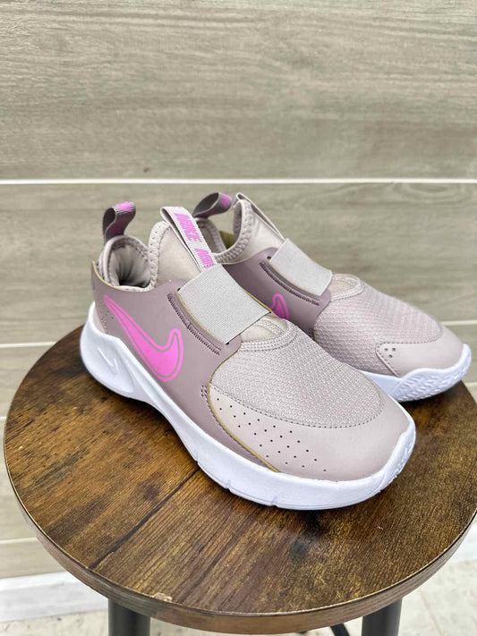 Nike Girls Size 1.5 Shoes/Boots