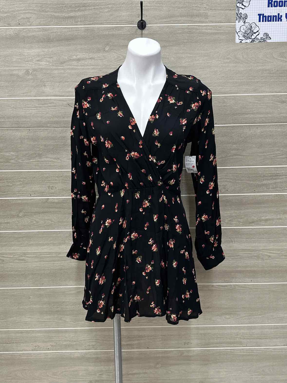 Flynn Skye Size S Black Womens Dress