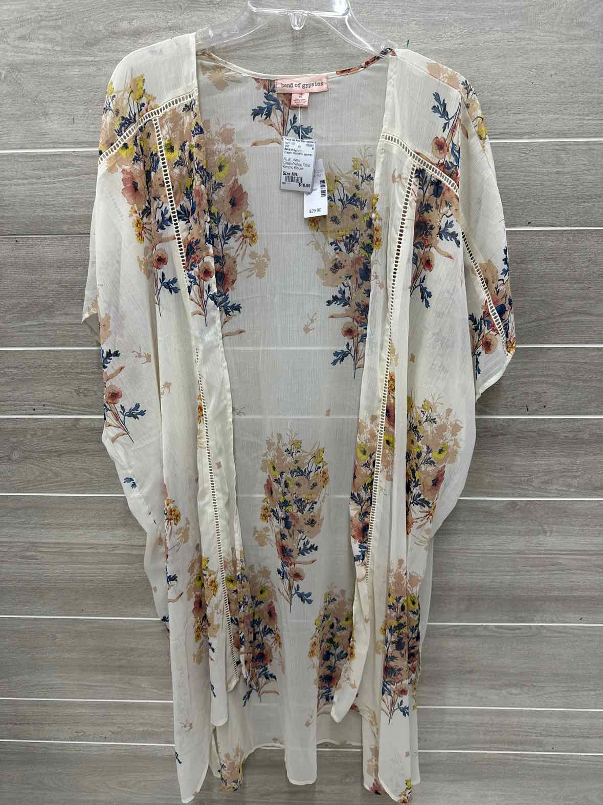Band of Gypsies Size M/L Cream Womens Shirt