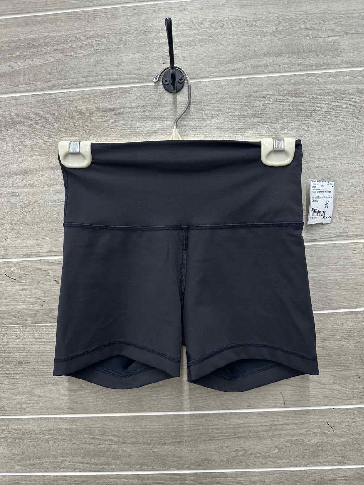 Lululemon Size 6 Black Womens Shorts