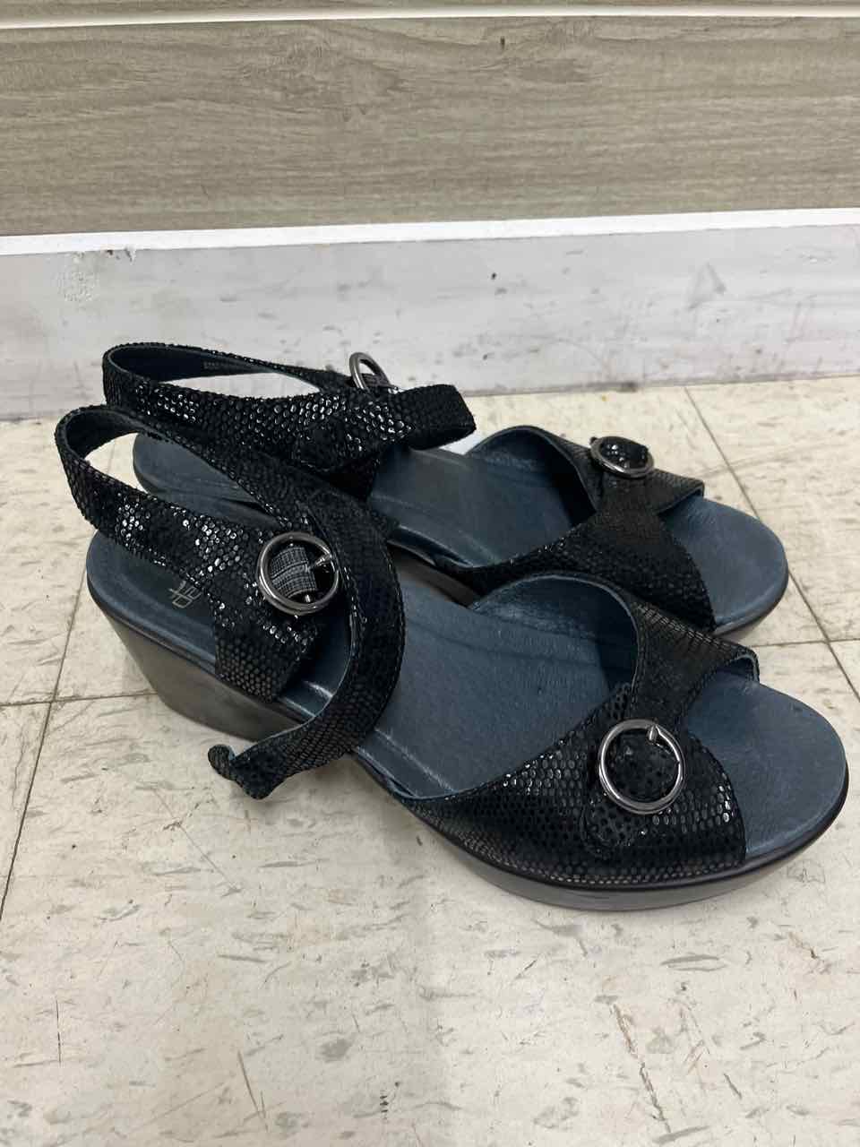 Dansko US Shoe Size 39 Black Womens Sandals