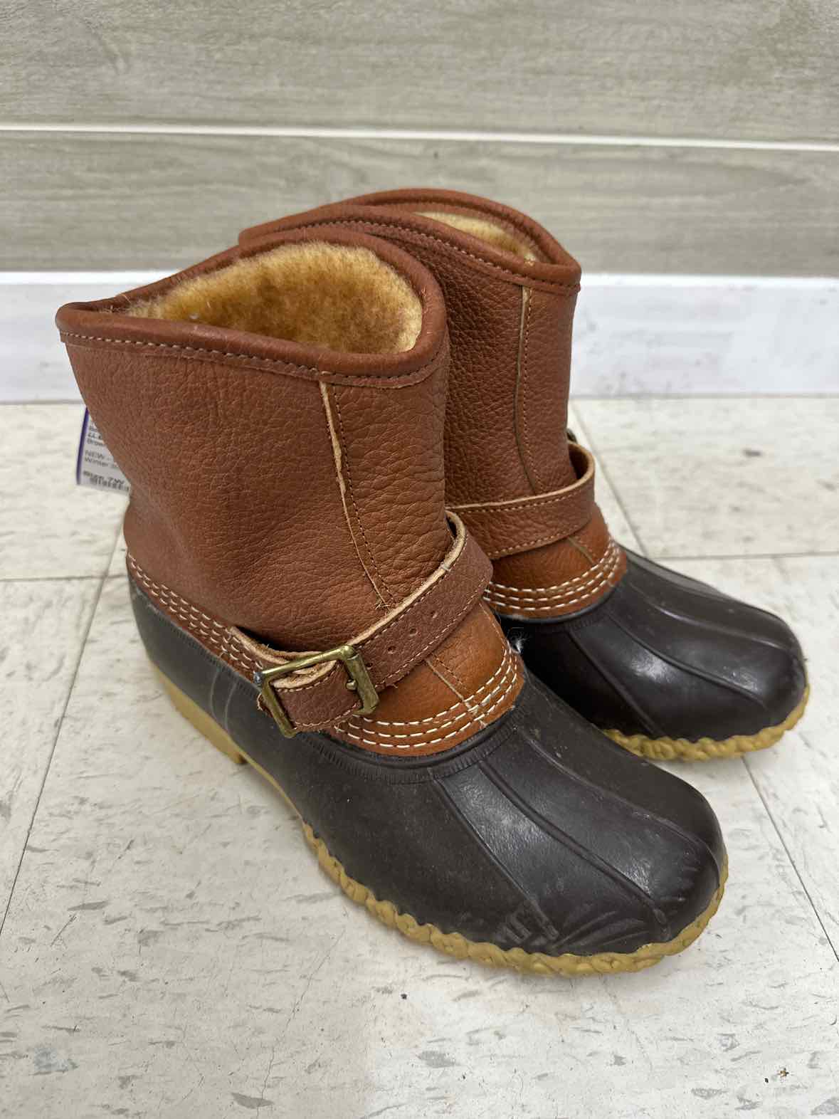 LL Bean US Shoe Size 7W Brown Womens Boots