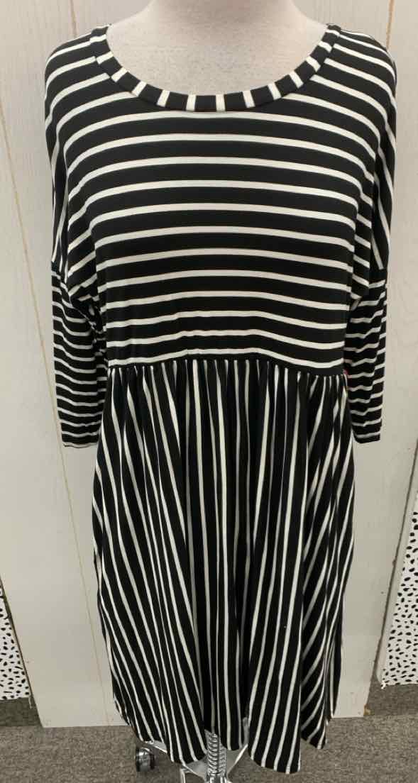 Suzanne Betro Black Womens Size M Dress