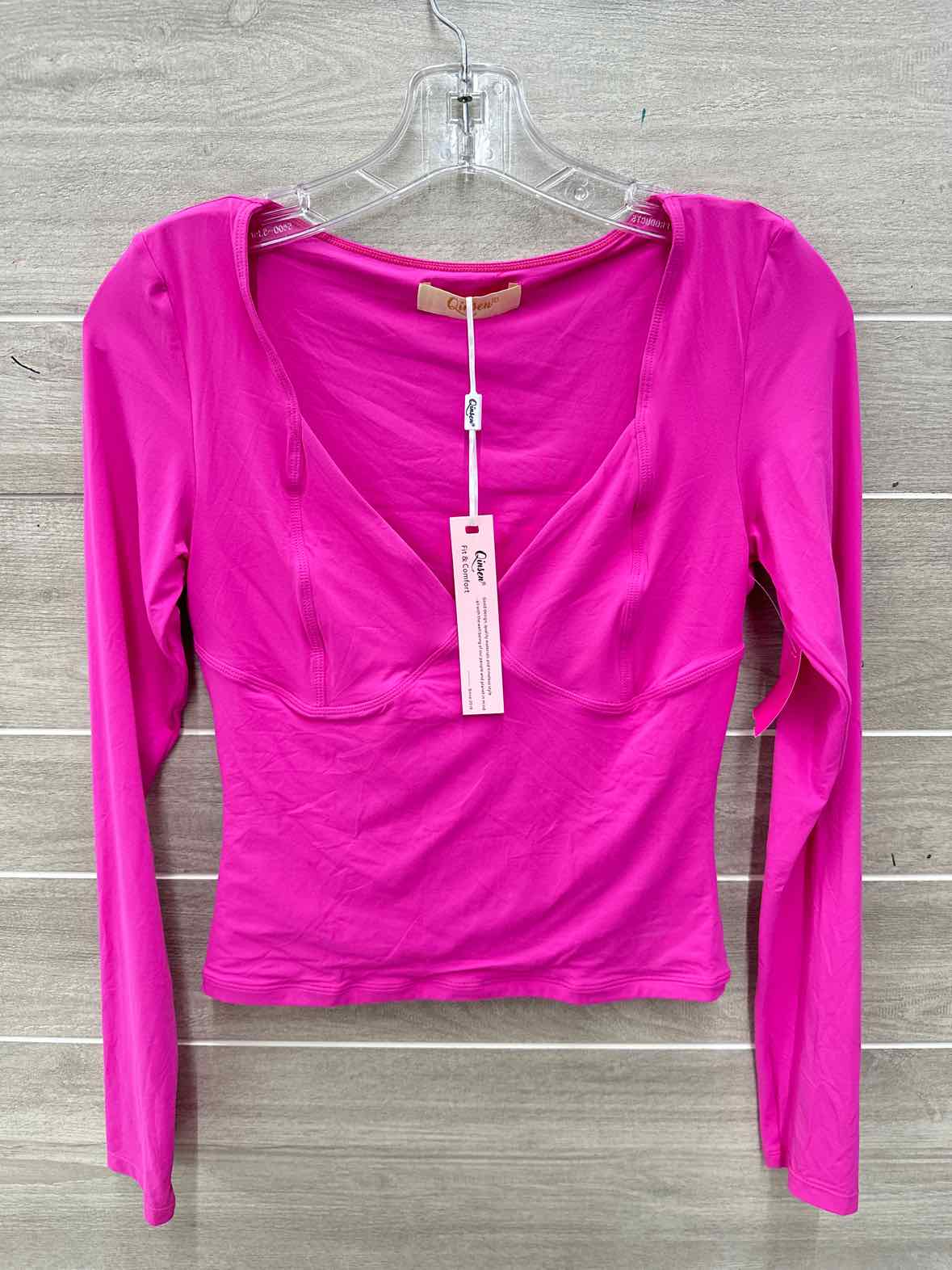 Size M Pink Junior Shirt