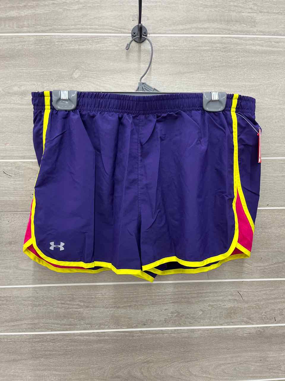Under Armour Size L Purple Womens Shorts