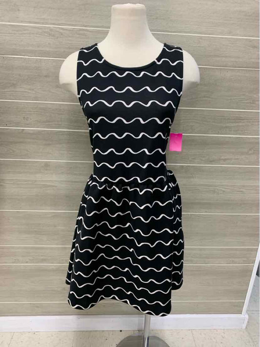 H&M Black Womens Size 10/12 Dress