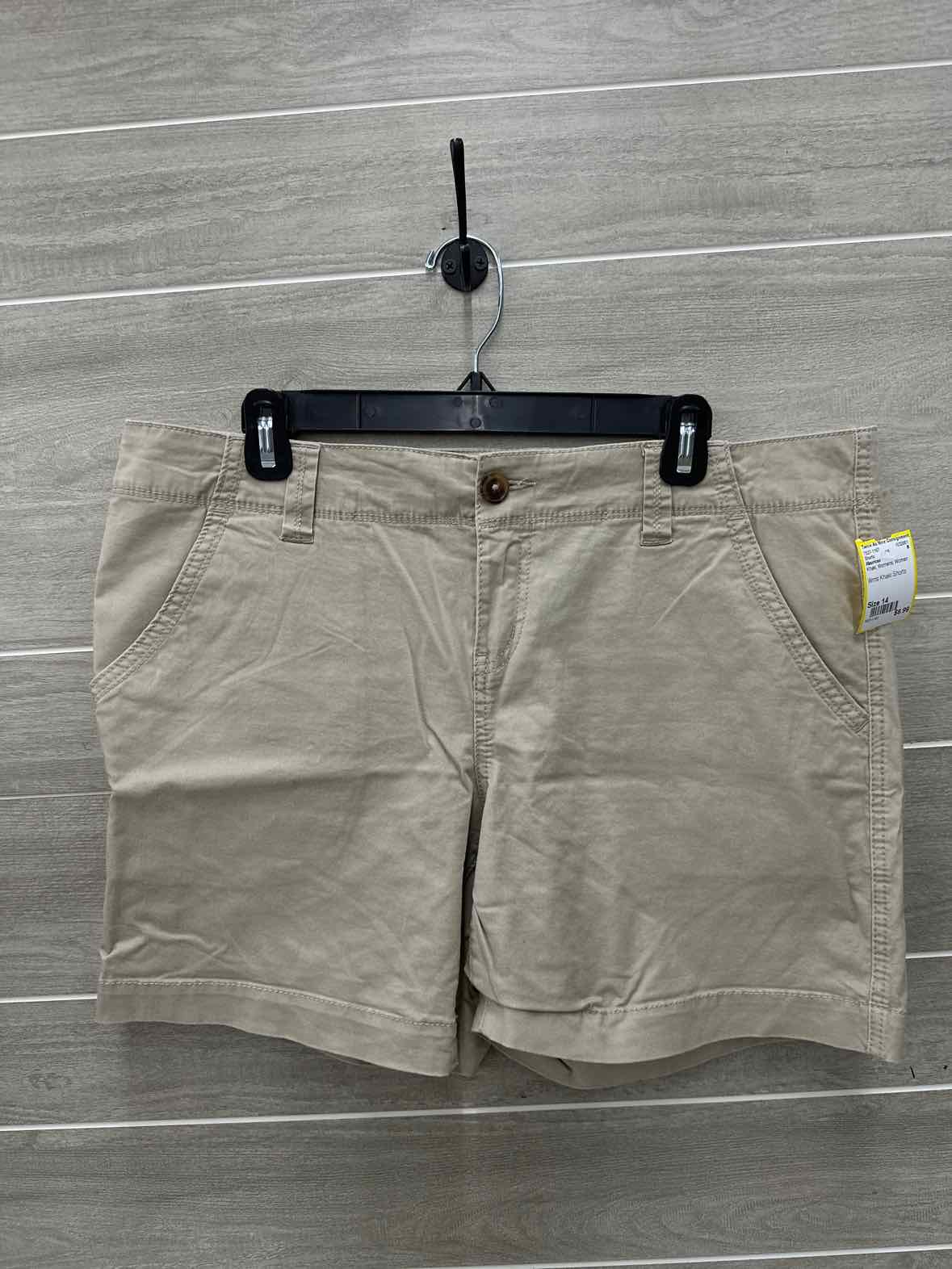 Maurices Size 14 Khaki Womens Shorts
